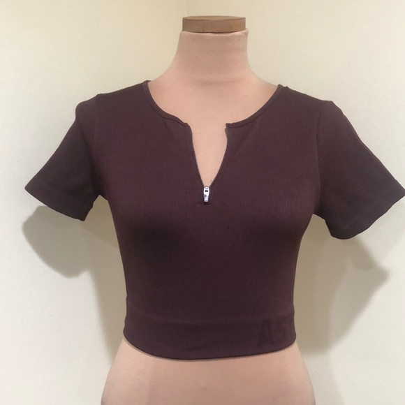 Astoria Seamless Ribbed Series Zip Quarter-Sleeve Crop Top Size Medium Espresso - Picture 2 of 8